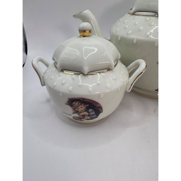 Hummel Danbury Mint Stormy Weather Tea Set Unbrella Boy Creamer, Umbrella Girl S - Picture 4 of 16